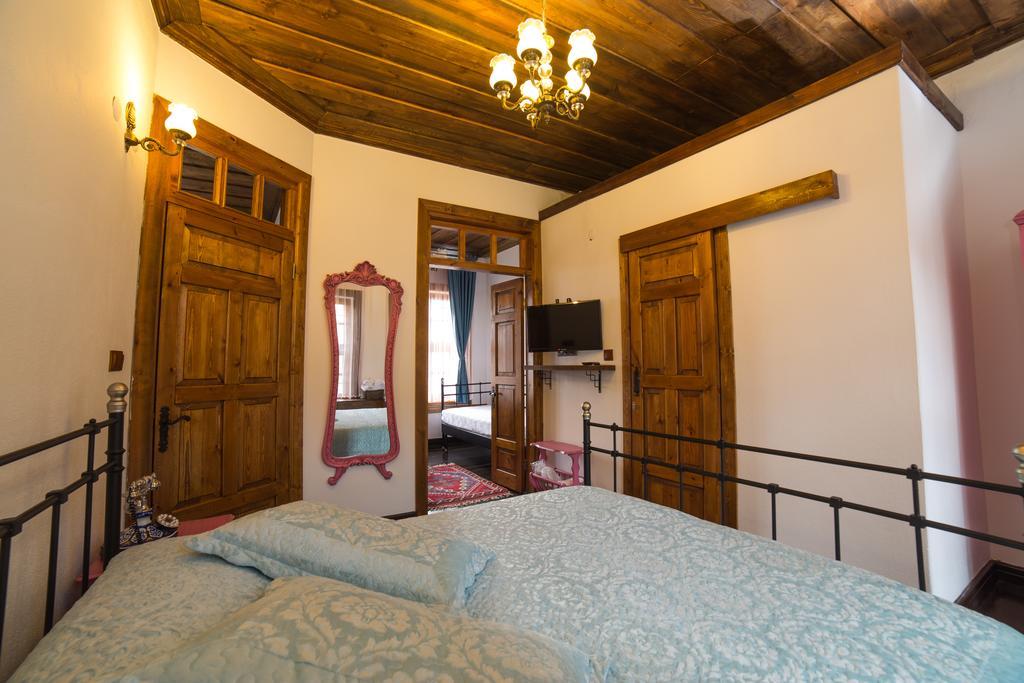 Aristonicus Boutique Hotel Бергама Стая снимка