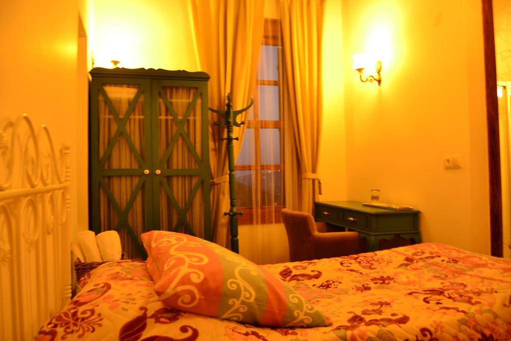 Aristonicus Boutique Hotel Бергама Стая снимка