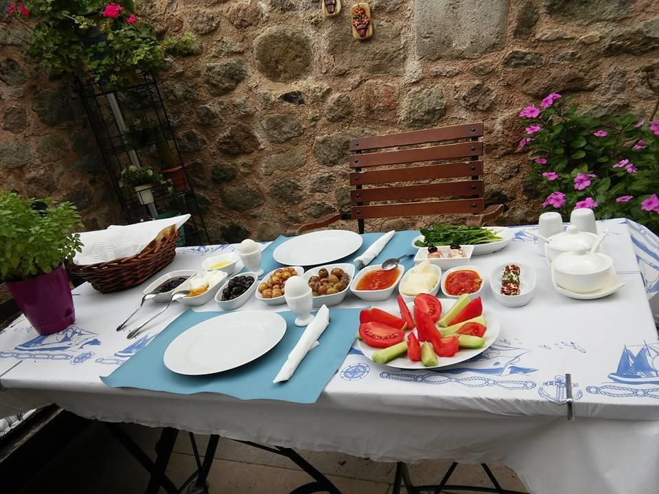 Aristonicus Boutique Hotel Бергама Екстериор снимка